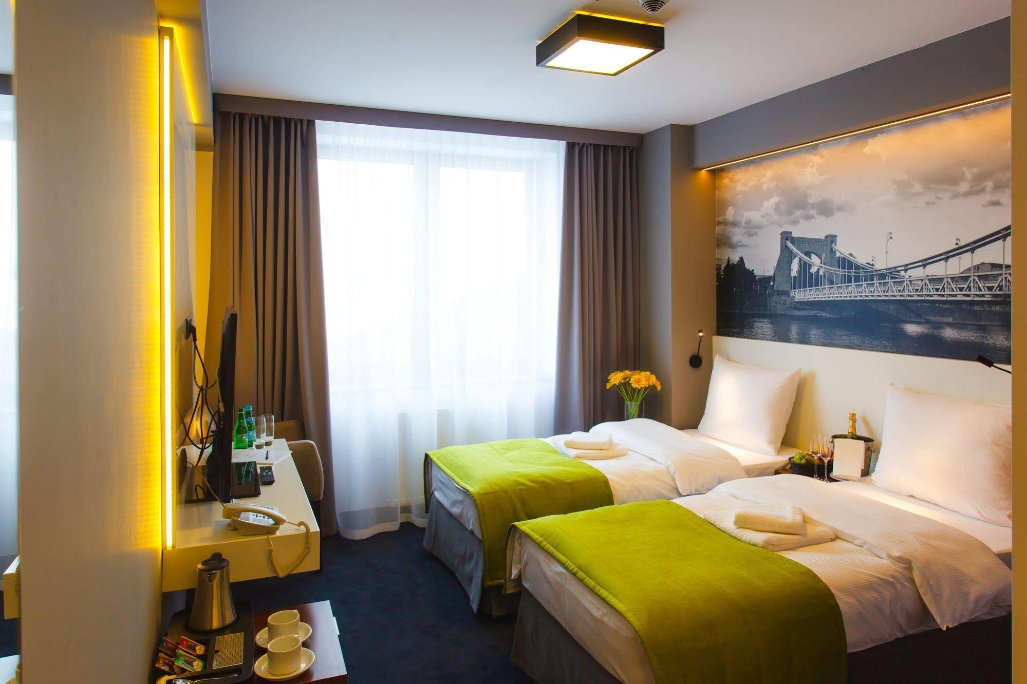 Terminal Hotel